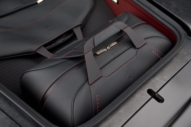Este lujoso set de equipaje McLaren personalizado está disponible por $15.400