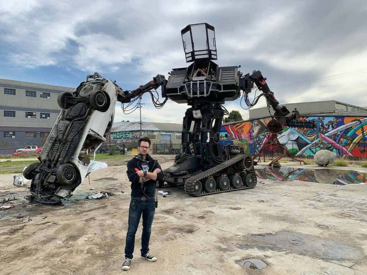 Alguien acaba de vender este enorme robot de combate de 16 pies de alto en eBay
