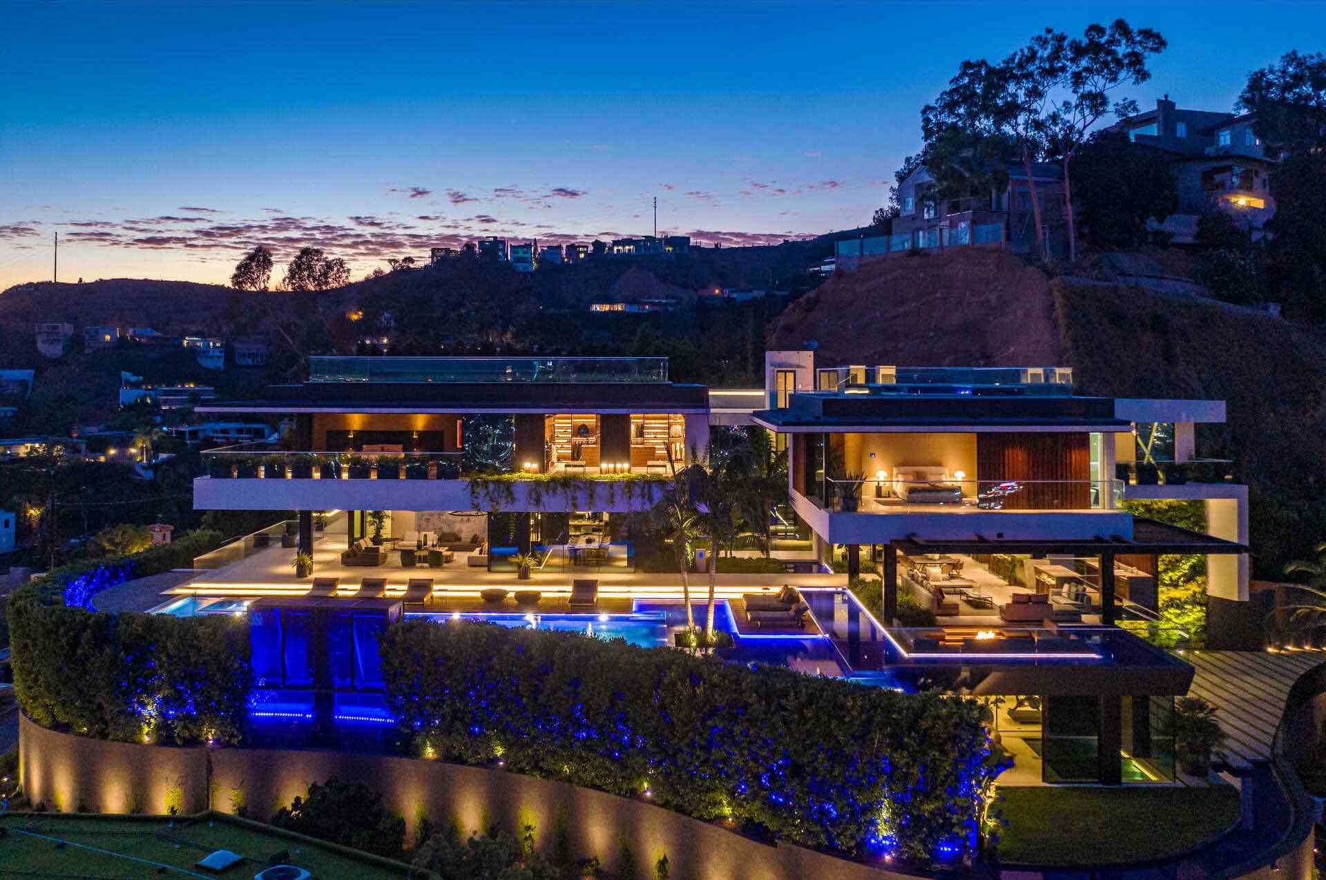 Esta lujosa mansión de 20.000 pies cuadrados en Hollywood Hills, California se acaba de vender por $35,5 millones