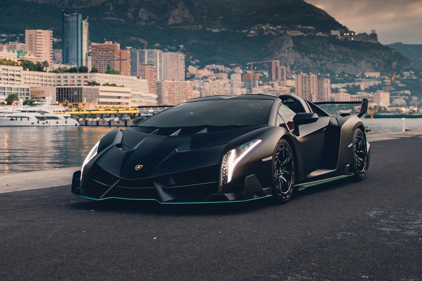 Este Lamborghini Veneno Roadster 2015 se subastará el próximo 5 de febrero en Paris