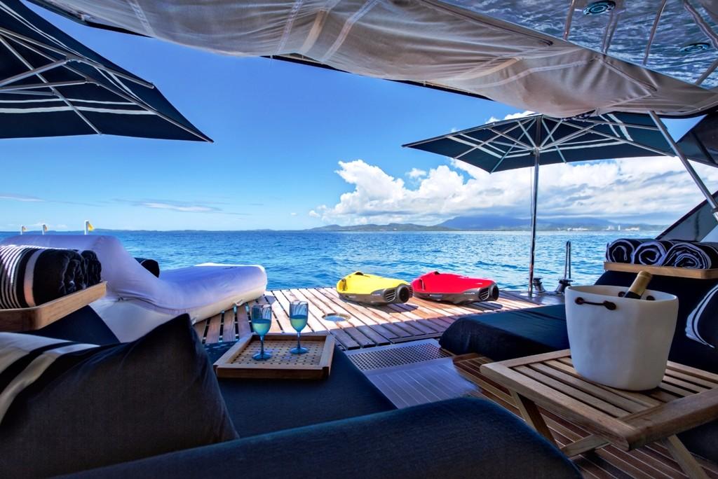 Beach Club de la lujosa embarcación a la venta por $15 millones