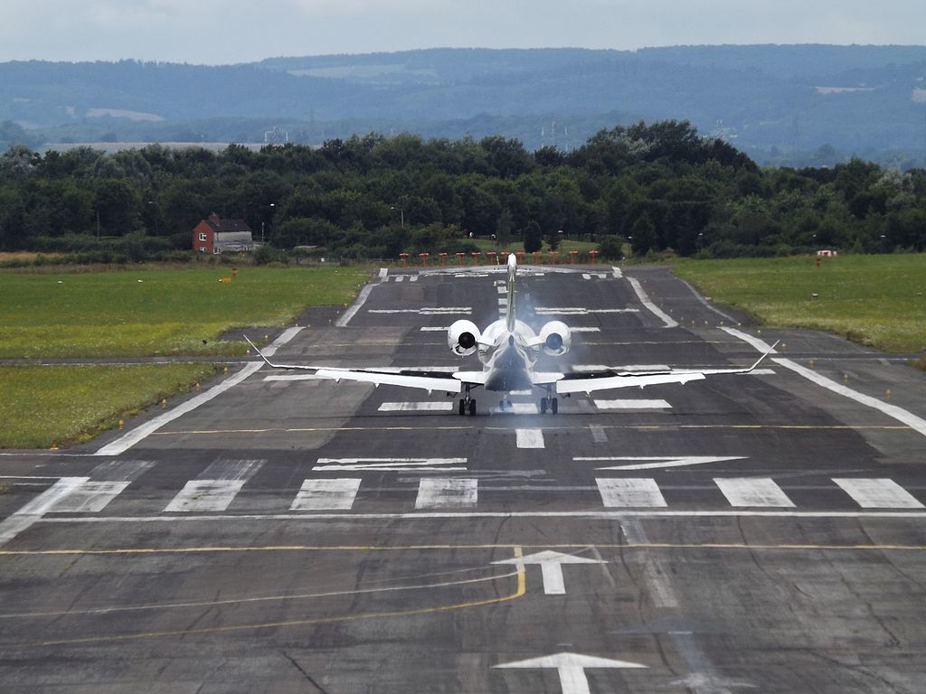 Bombardier Challenger 300