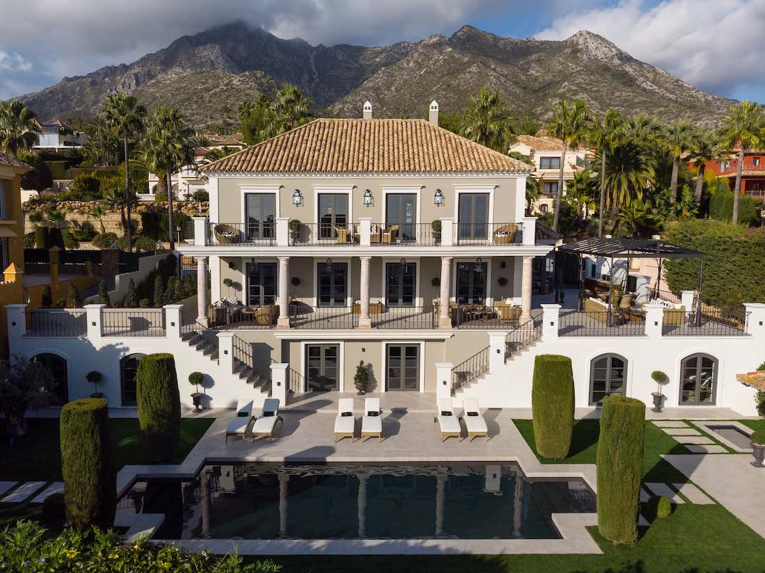 Ultra lujosa villa ubicada en uno de los enclaves más codiciados de Sierra Blanca, Marbella.