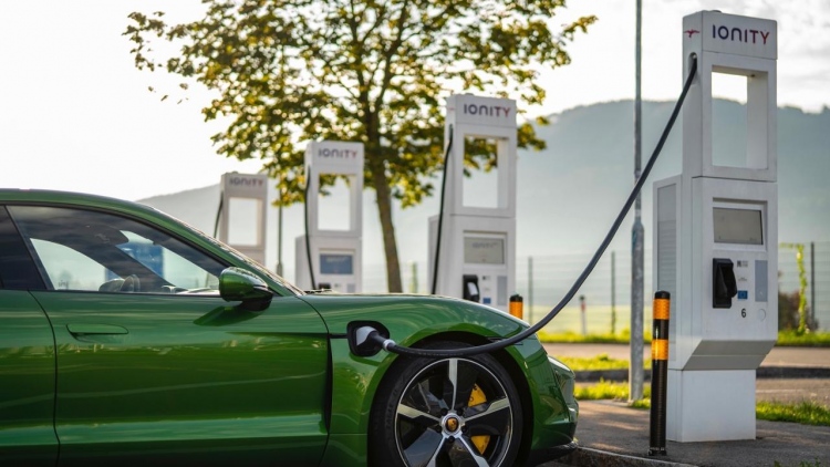 Porsche Charging Service: un servicio de carga rápido, cómodo y económico para coches eléctricos
