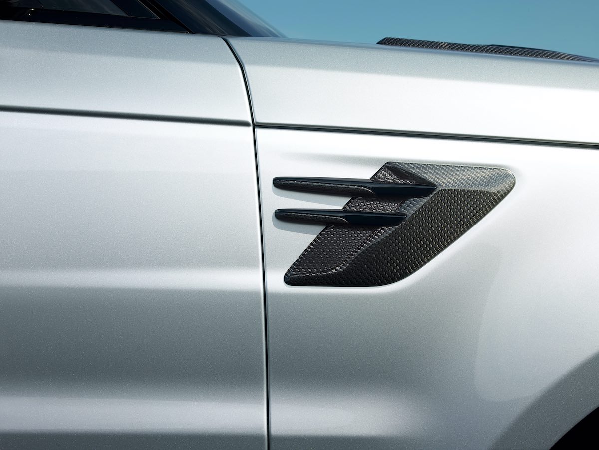 Range Rover Sport HST Mild-Hybrid (MHEV), con nuevo motor V6 3.0 litros de alto rendimiento y refinamiento.