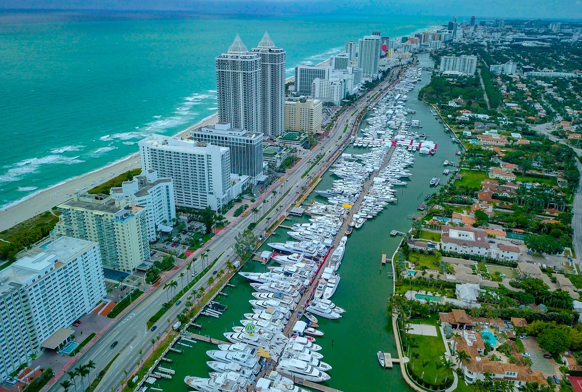 Los yates y superyates más nuevos que se presentarán en el Miami Yacht Show 2020