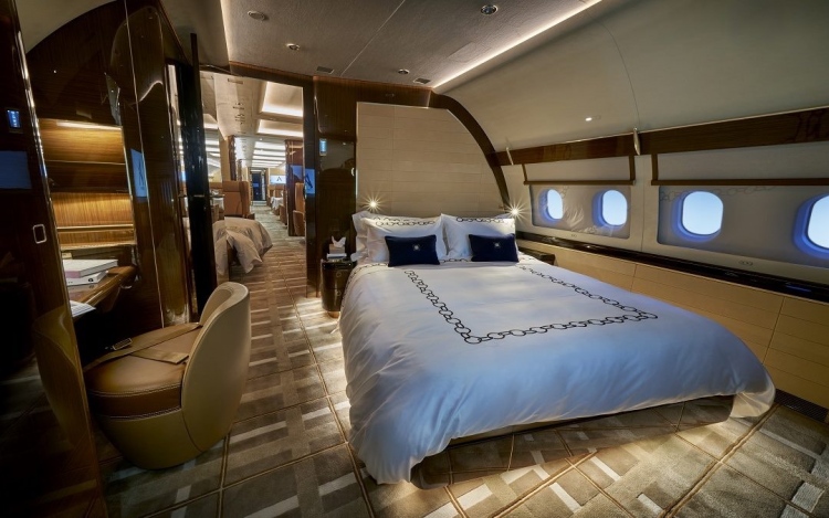 Este jet privado de $110 millones parece más a un opulento penthouse que a un avión