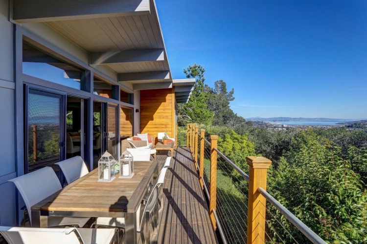 Esta majestuosa casa moderna en Kentfield, California, con espectacular vista de la bahía de San Francisco puede ser tuya por $4,65 millones