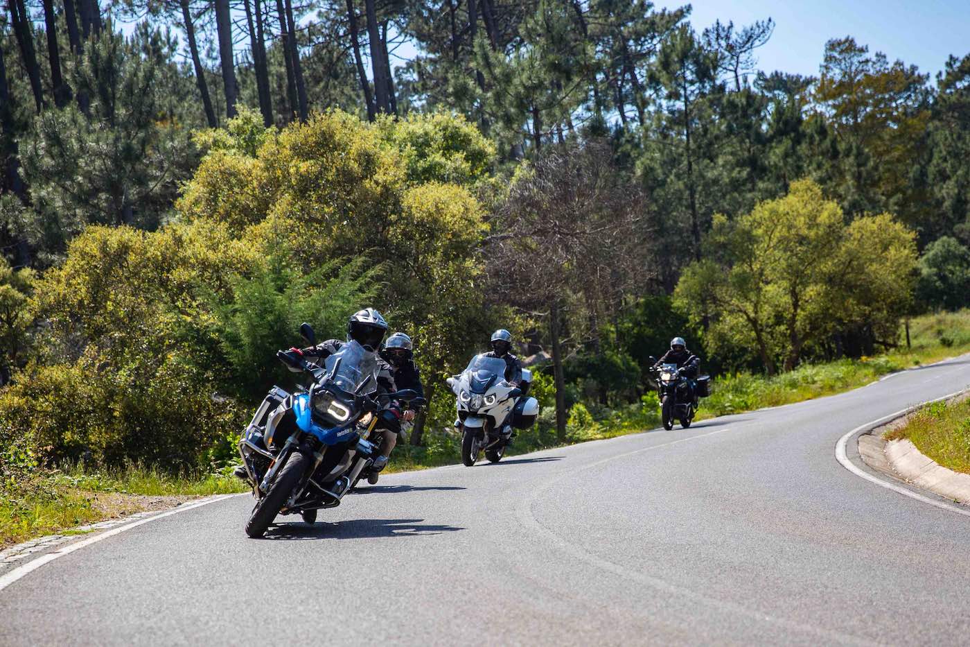 El alquiler de motos y servicio de excursiones Hertz Ride se expande a Estados Unidos