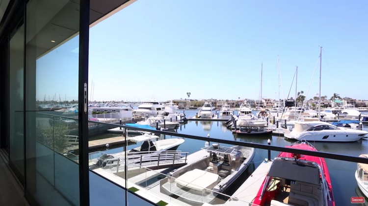 Hermosa mansión frente al mar de Newport Beach, California a la venta por $11.650.000