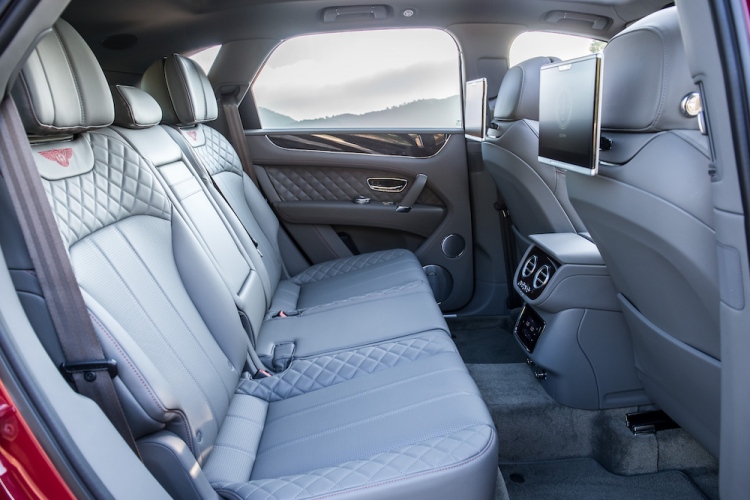 Interior del SUV más rápido, potente, lujoso y exclusivo del mundo