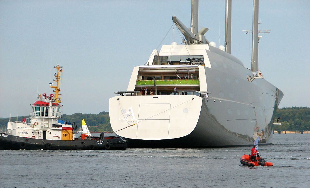El mega yate A sigue siendo el barco asistido por vela más grande y hermoso del mundo