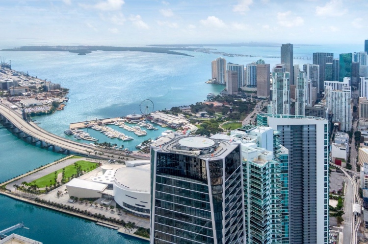 Paul Pogba, compra condomino de lujo en la torre One Thousand Museum en Miami diseñada por Zaha Hadid