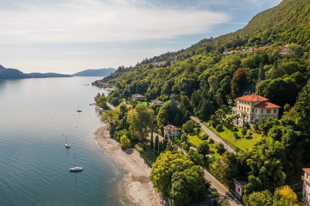 Villa Volpi: Suntuosa villa con vista al lago en Ghiffa, Verbano Cusio Ossola, Italia