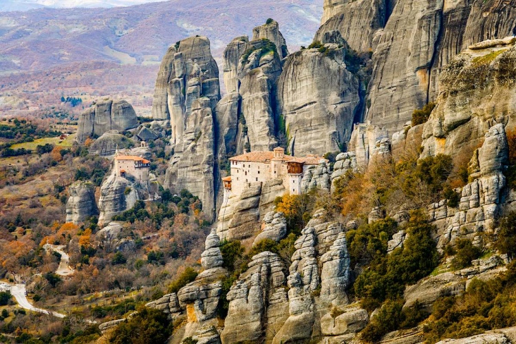 Monasterios de Agia Roussanou y el Agios Nikolaos Anapafsas en Grecia