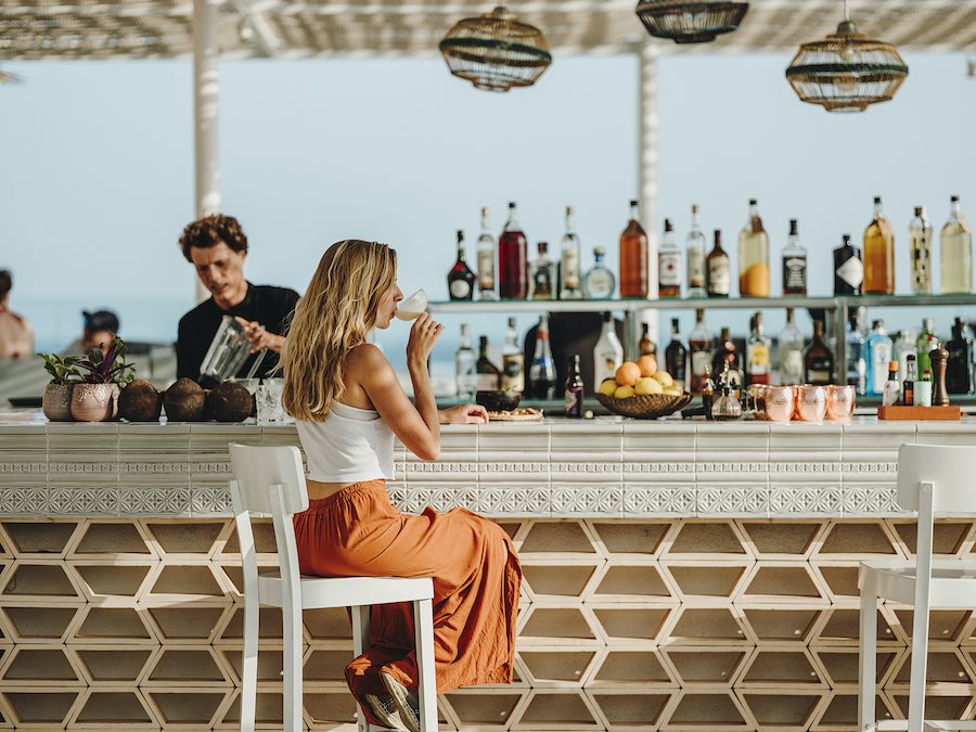 Aguas de Ibiza Grand Luxe Hotel inaugura temporada mañana 10 de julio con más habitaciones y su espectacular terraza.