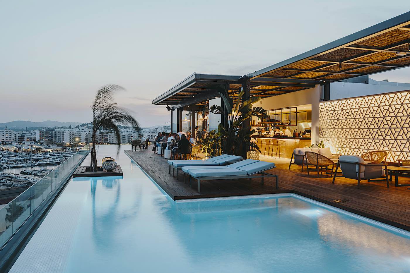 Aguas de Ibiza Grand Luxe Hotel reapertura