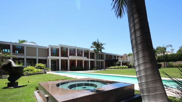 The Glazer Estate: Mansión moderna en Beverly Hills, California a la venta por $70 millones.