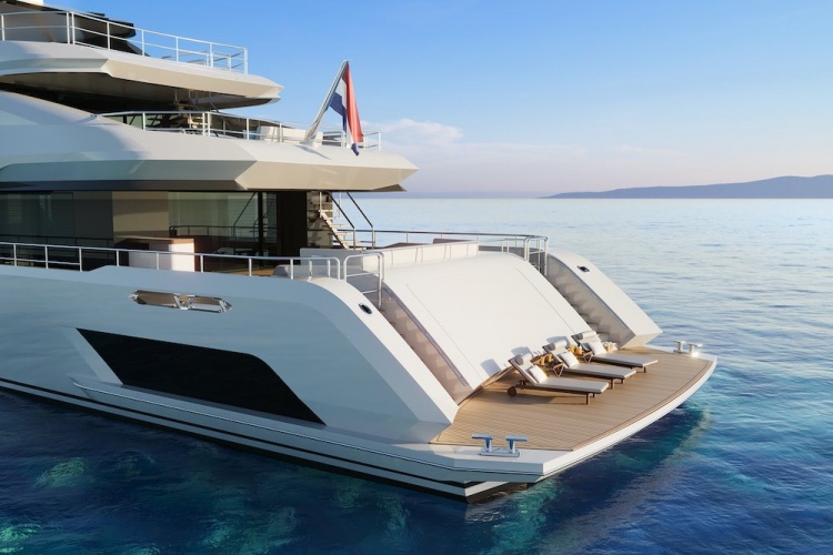 Elegante y funcional embarcación por Heesen Yacht a la espera de un comprador