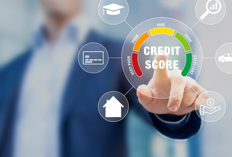 Calificación de puntaje de crédito para préstamos estudiantiles, hipotecas y tarjetas de créditos.