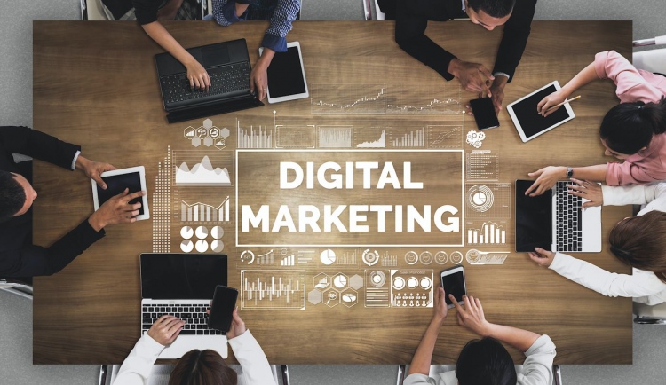 Tecnología de marketing digital para el concepto de negocio en línea