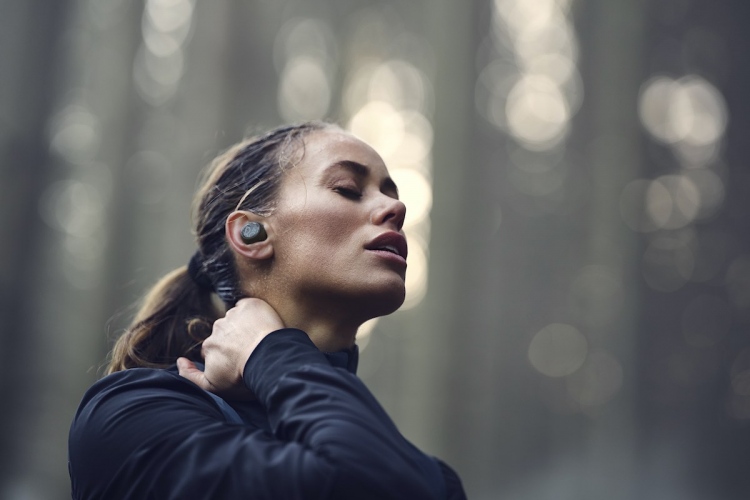 Los mejores auriculares Bluetooth para correr y hacer deporte por B&O