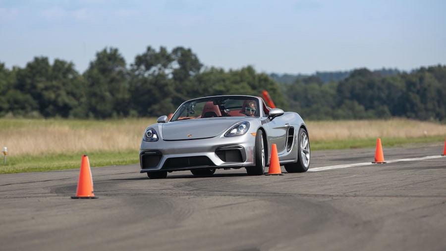 Nuevo récord mundial de eslalon con un Porsche 718 Spyder
