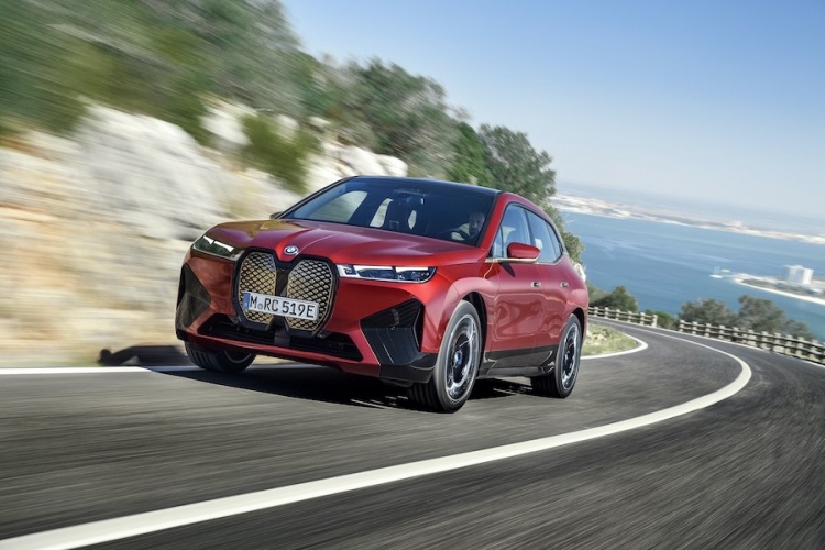 BMW iX 2022: El fabricante alemán revela su primer SUV totalmente eléctrico