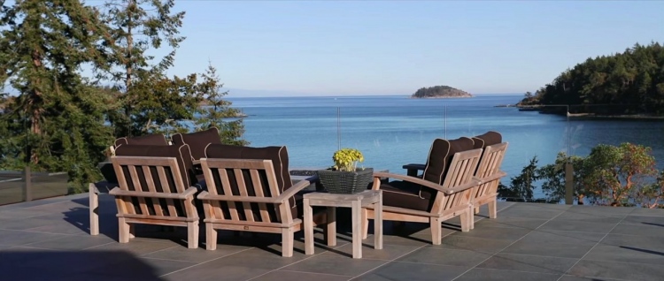 Esta hermosa casa moderna frente al mar en Columbia Británica se vende por $6,08 millones