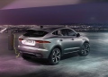 El compromiso de Jaguar de crear vehículos robustos y ligeros que definan la nueva movilidad continúa con la llegada del nuevo Model Year del XE.