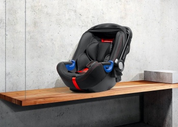 Porsche lanza dos nuevos sistemas de retención infantil, la silla para bebés Porsche Baby Seat i-Size y la silla para niños Porsche Kid Seat i-Size