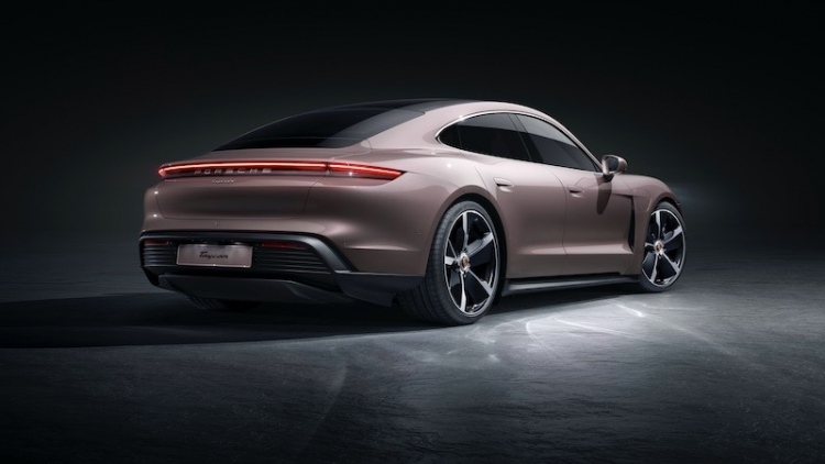 Porsche amplía la gama con el nuevo Taycan