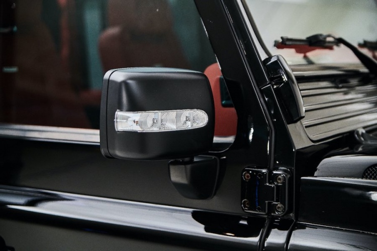 Ares Design rinde homenaje al Land Rover clásico con estructura de fibra de carbono a medida y un potente V8 Power