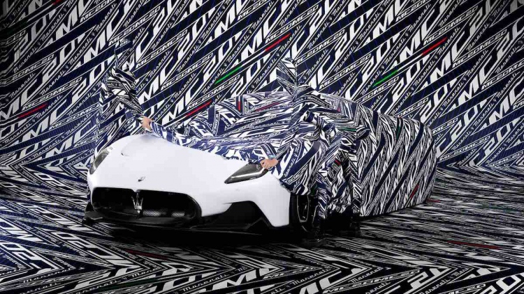 FLASH NEWS: Maserati MC20 encubierto