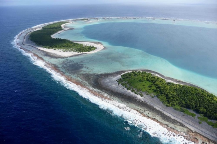 Anuanurunga, un atolón privado en la Polinesia Francesa, ahora está a la venta.