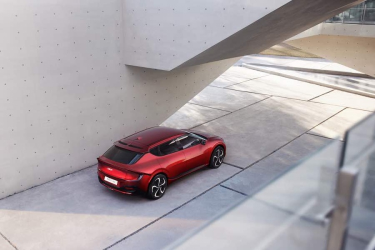 Kia EV6 redefine los límites de la movilidad eléctrica, con un diseño inspirador, un rendimiento estimulante y un espacio innovador