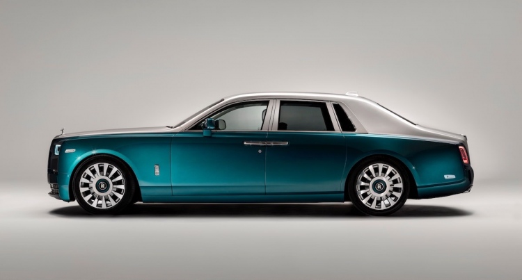 Rolls-Royce Phantom 'Iridescent Opulence' presentado en Abu Dhabi