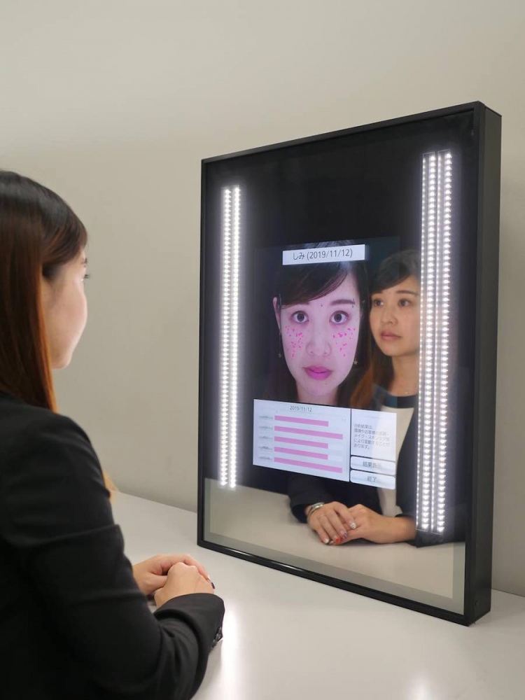 Panasonic lanza una contribución innovadora al mundo de la belleza: la hoja de maquillaje