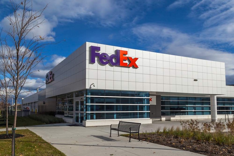 Centro de Envío FedEx en Toronto, Canadá.
