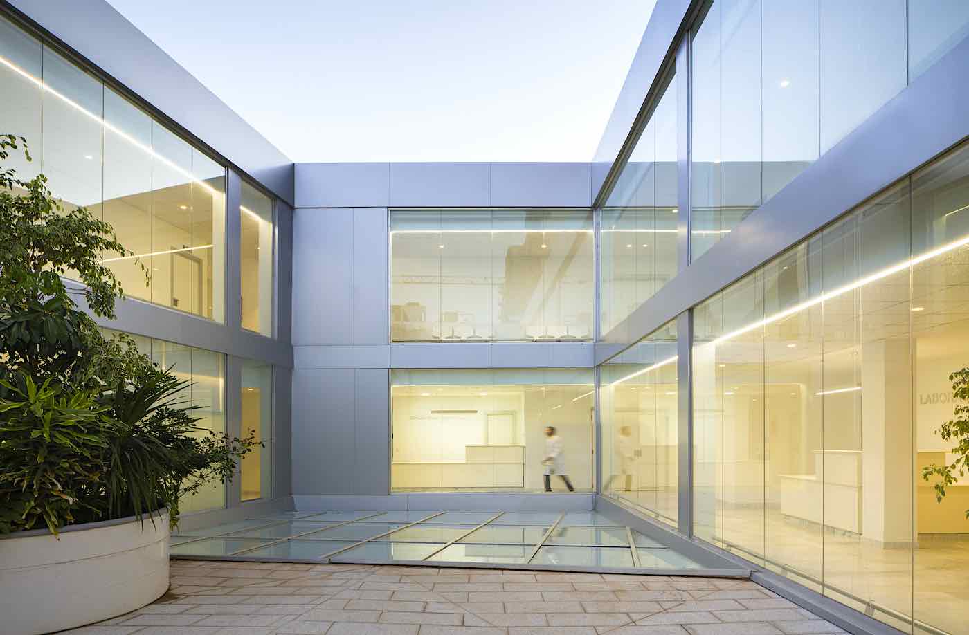 El estudio valenciano Lecoc gana el premio internacional IF Design Award de arquitectura por crear el hospital oncológico de Orán