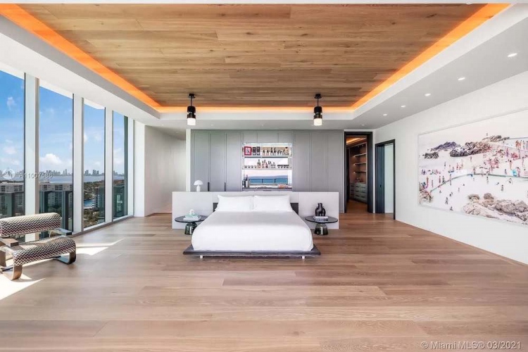 Lujoso penthouse de dos pisos en Miami Beach, Florida pide 40 millones de dólares