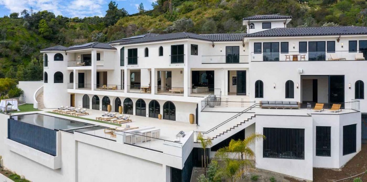 UNICA - Esta increíble mega mansión en Bel Air ahora puede ser tuya por $78.000.000