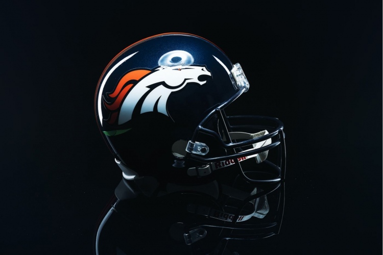Equipo de fútbol americano los Broncos de Denver