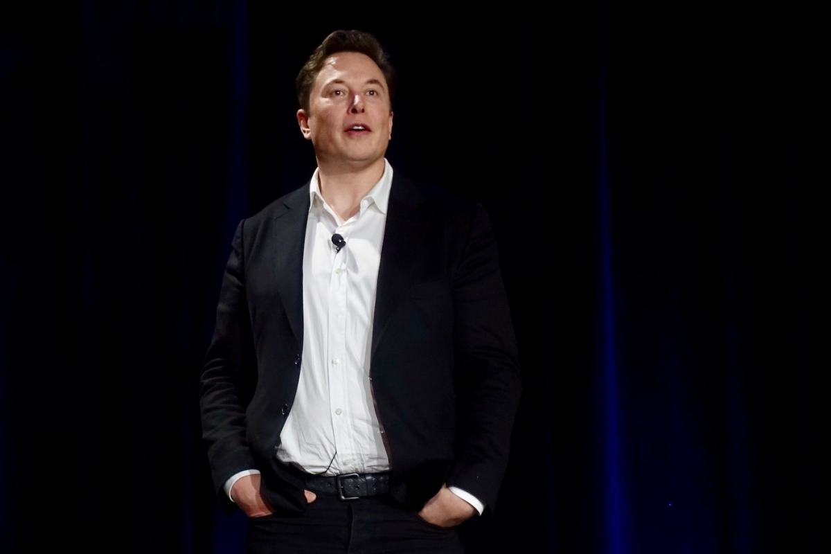 ¡La fortuna de Elon Musk es ahora de 302 mil millones de dólares