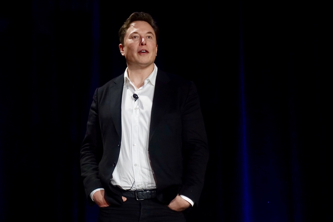 ¡La fortuna de Elon Musk es ahora de 302 mil millones de dólares!