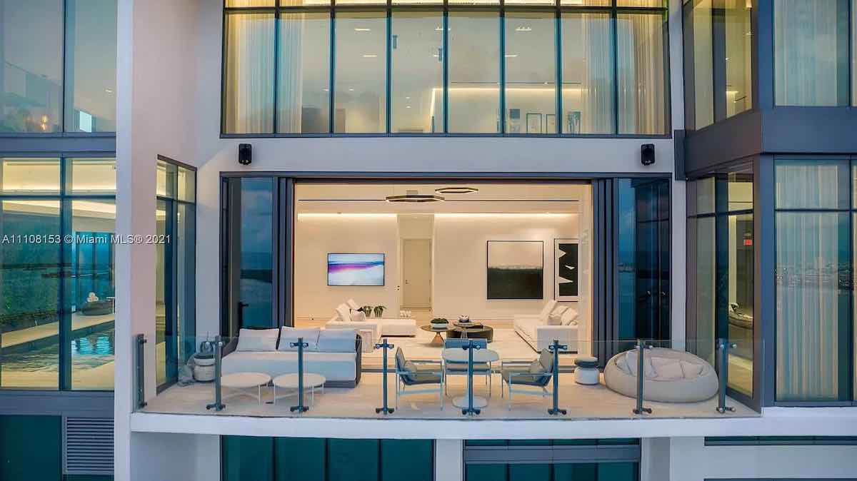 Penthouse en Miami con más de 11.000 pies cuadrados y una piscina bajo techo a la venta por 39,5 millones de dólares