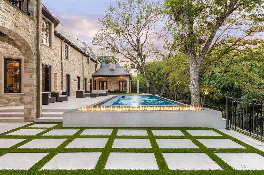 Esta casa de inspiración francesa de 18 millones de dólares en Dallas, Texas, está en el mercado