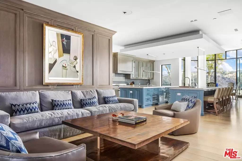 Sylvester Stallone reduce el precio de su mega mansión de Beverly Park, ahora a la venta por 80 millones de dólares