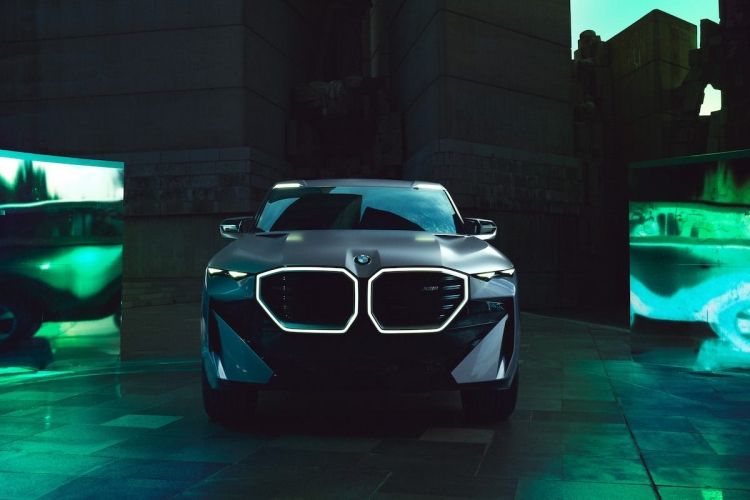 Concepto de SUV híbrido BMW XM