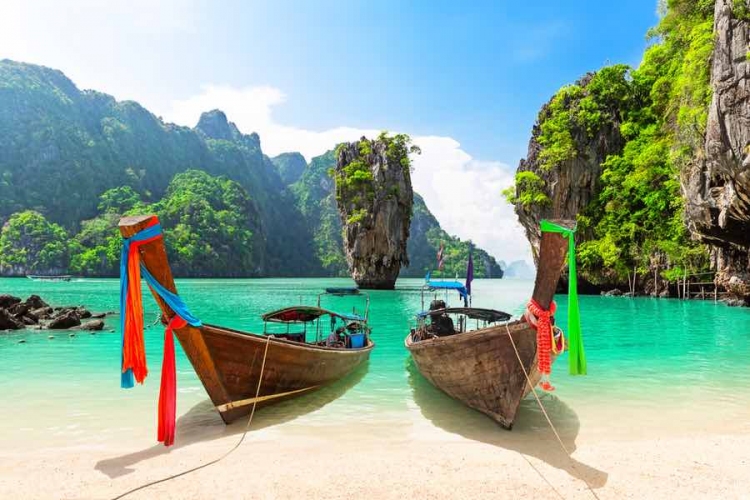 Isla famosa de James Bond cerca de Phuket en Tailandia.
